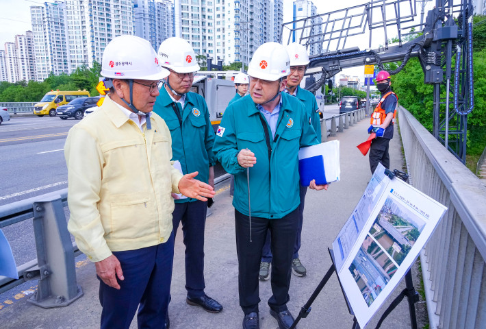 8a65b32dd6f5693b9fb19b7a51439ecc_1764131581_4412.jpg 8a65b32dd6f5693b9fb19b7a51439ecc_1764131581_4412.jpg