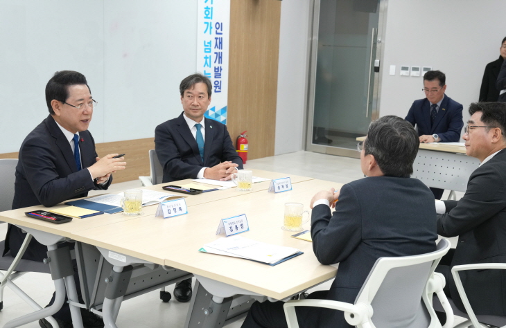 d626349ccc589f612aafa3a3e07449f9_1765956613_2847.jpg d626349ccc589f612aafa3a3e07449f9_1765956613_2847.jpg